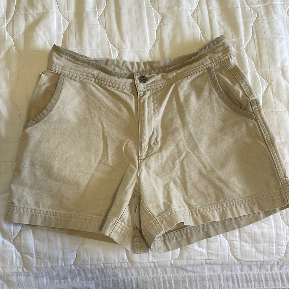 Patagonia women’s shorts size 8
